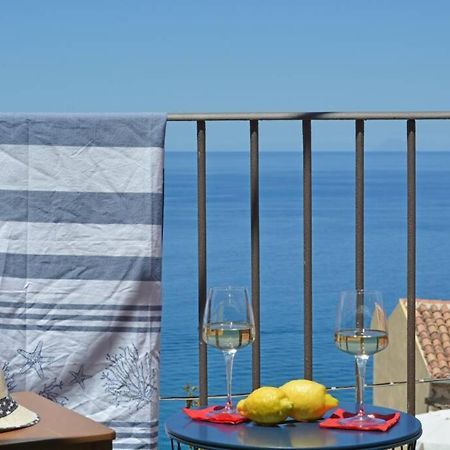 Terrazza Ambrogio Lägenhet Sant'Ambrogio  Exteriör bild