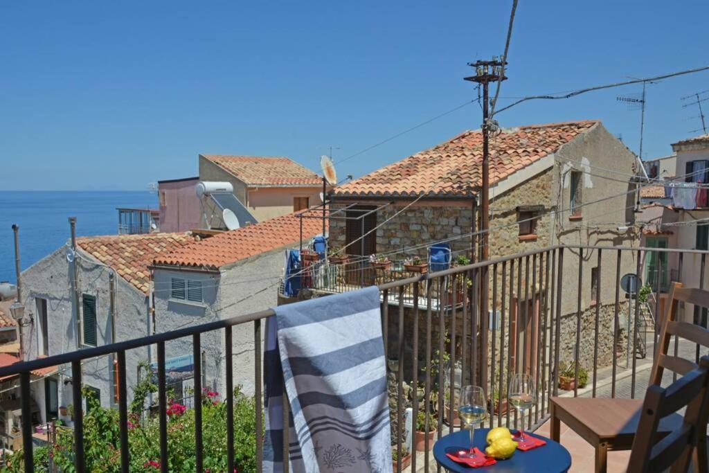 Terrazza Ambrogio Lägenhet Sant'Ambrogio  Exteriör bild
