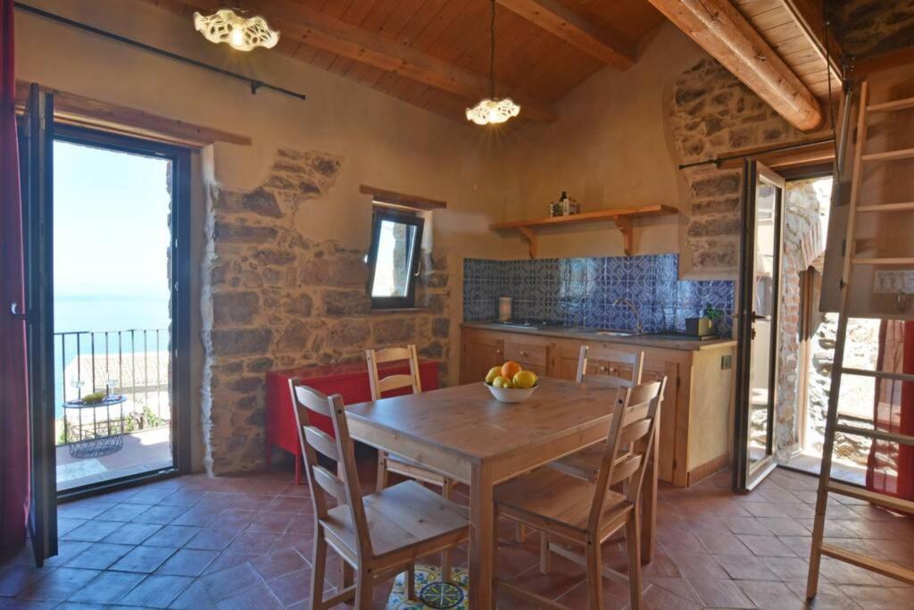 Terrazza Ambrogio Lägenhet Sant'Ambrogio  Exteriör bild